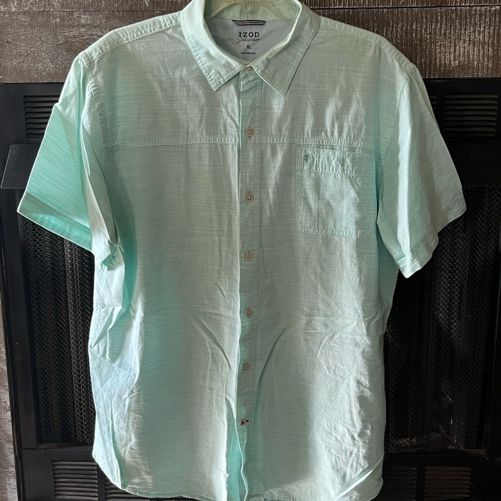 Izod Men's Mint Green Casual Button Down Shirt